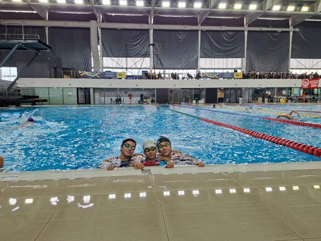 CUTRAL CO SIGUE BRILLANDO EN EL NACIONAL DE NATACIÓN