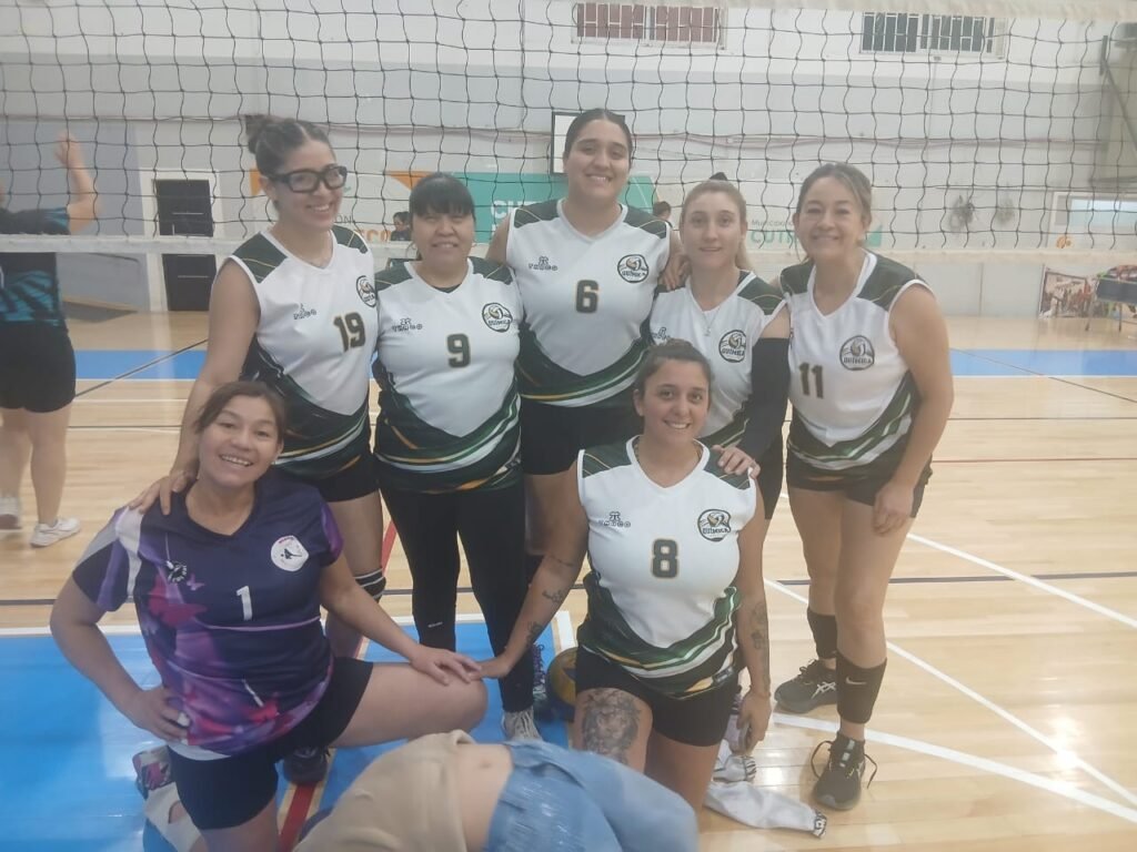 EL VÓLEY FEMENINO VIVIÓ UNA NUEVA JORNADA A PLENO EN CUTRAL CO