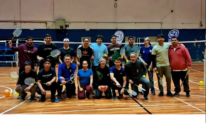 PLAZA HUINCUL FUE SEDE DE UNA CAPACITACIÓN INICIAL DE BÁDMINTON
