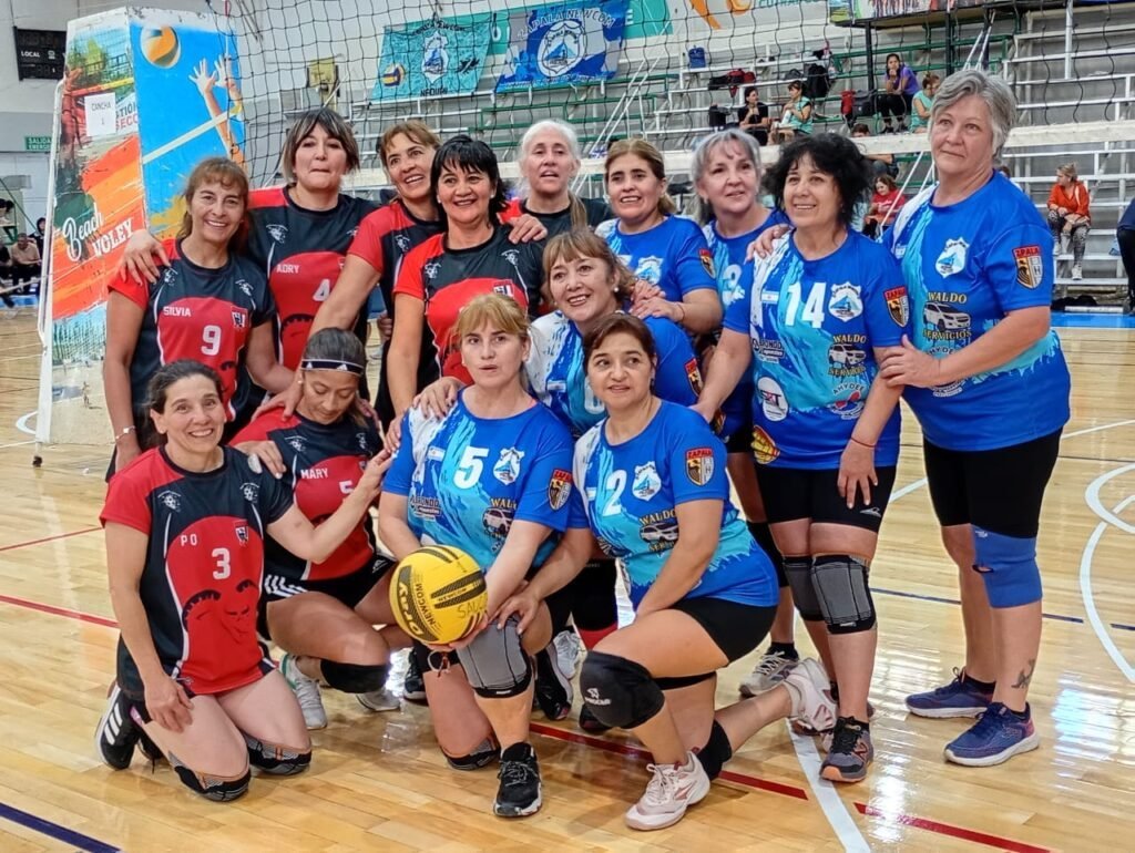 EL NEWCOM FEMENINO +50 PUSO PRIMERA EN EL GIMNASIO MUNICIPAL CUTRAL CO