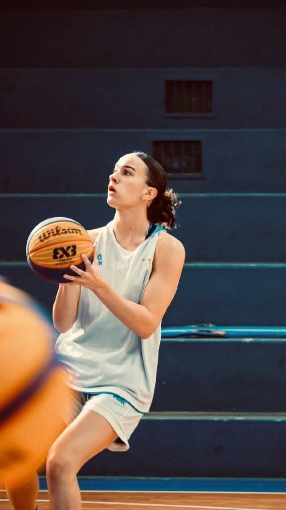 DE CUTRAL CO A LA SELECCIÓN ARGENTINA: AMPARO ARÉVALO CUMPLIRÁ EL SUEÑO DE VESTIR LA CELESTE Y BLANCA