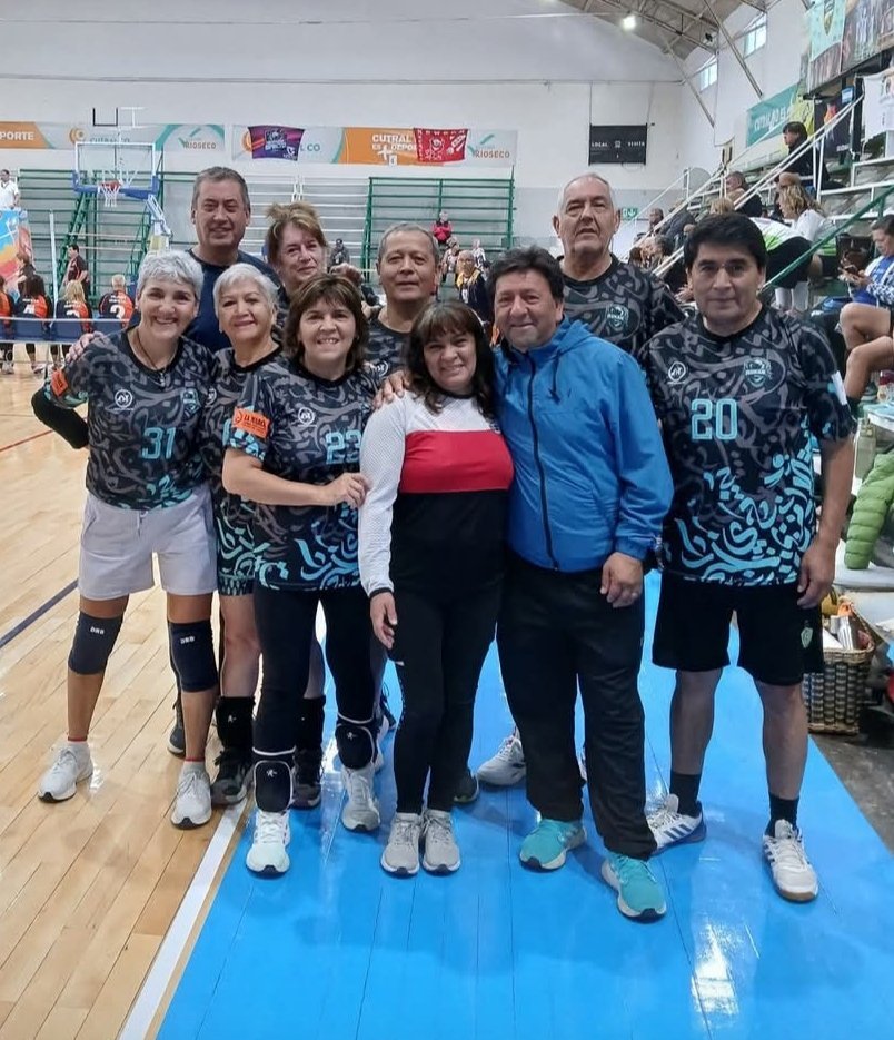 NEWCOM MIXTO +60 EN EL GIMNASIO MUNICIPAL