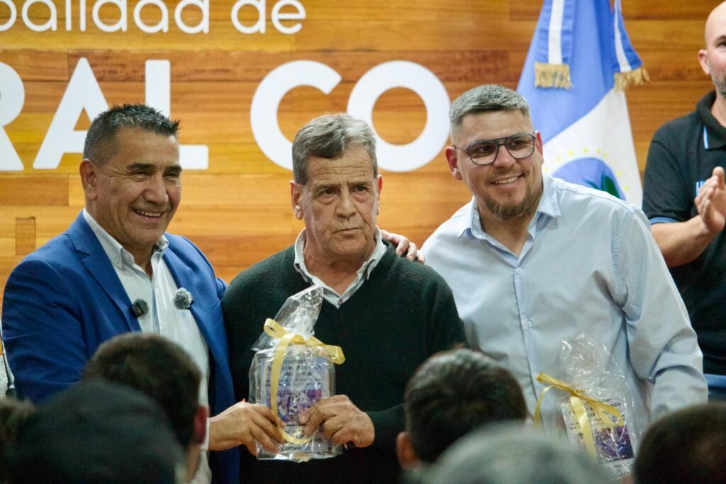 HOMENAJE A EX JUGADORES Y ANUNCIO DE AMPLIACIÓN DEL CLUB ALIANZA