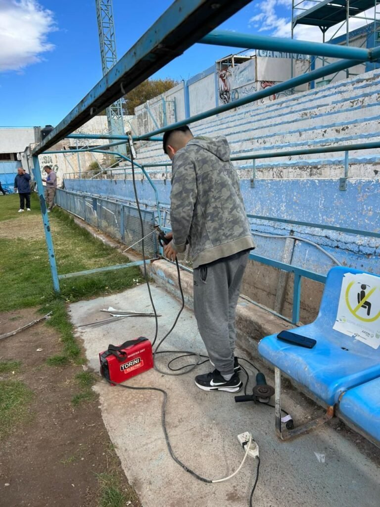 RENOVACIÓN DE BANCOS DE SUPLENTES EN ALIANZA