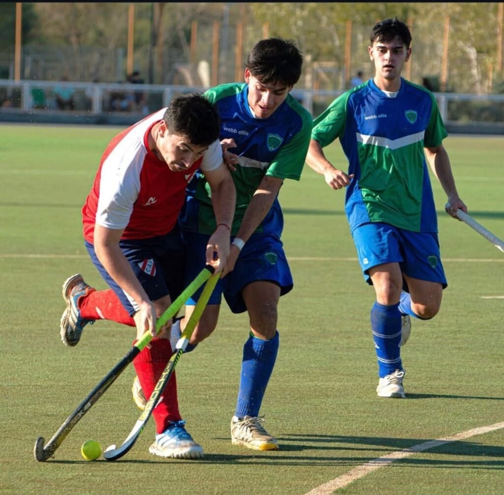 FIN DE SEMANA DE HOCKEY PARA HUINCUL: LAS DAMAS VAN POR LA COPA DE PLATA Y LOS CABALLEROS ENFRENTAN A MARABUNTA